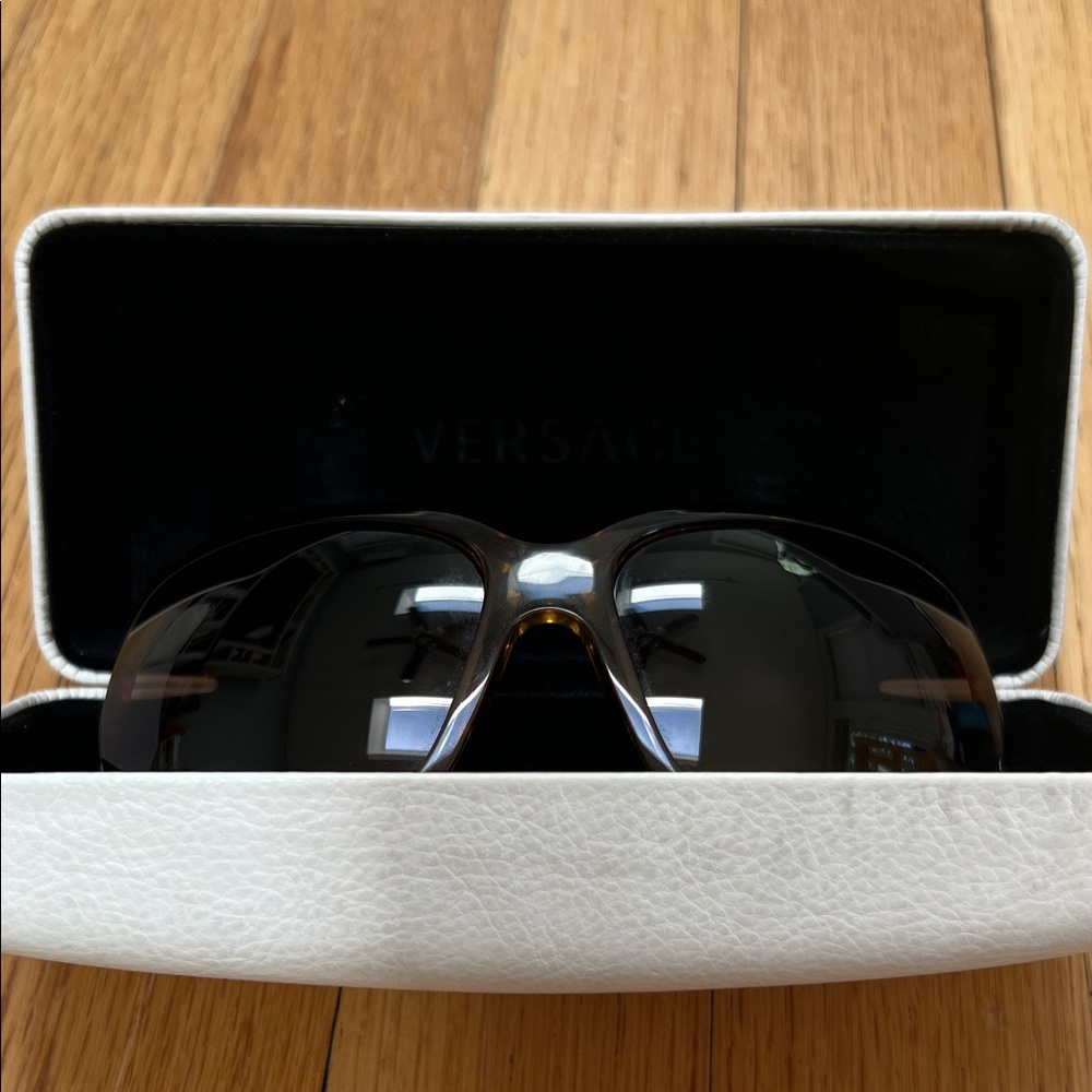 Versace Oversized Brown Gradient Women's Sunglasses w/ Case & Box - Picture 4 of 6
